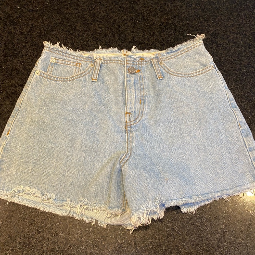 BDG woman’s denim short